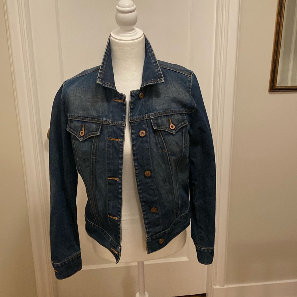 Gap jean jacket size S